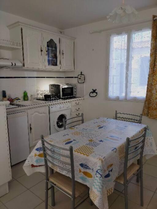 Maison Au Coeur De Saint-Gilles L'Inattendue Ngoại thất bức ảnh